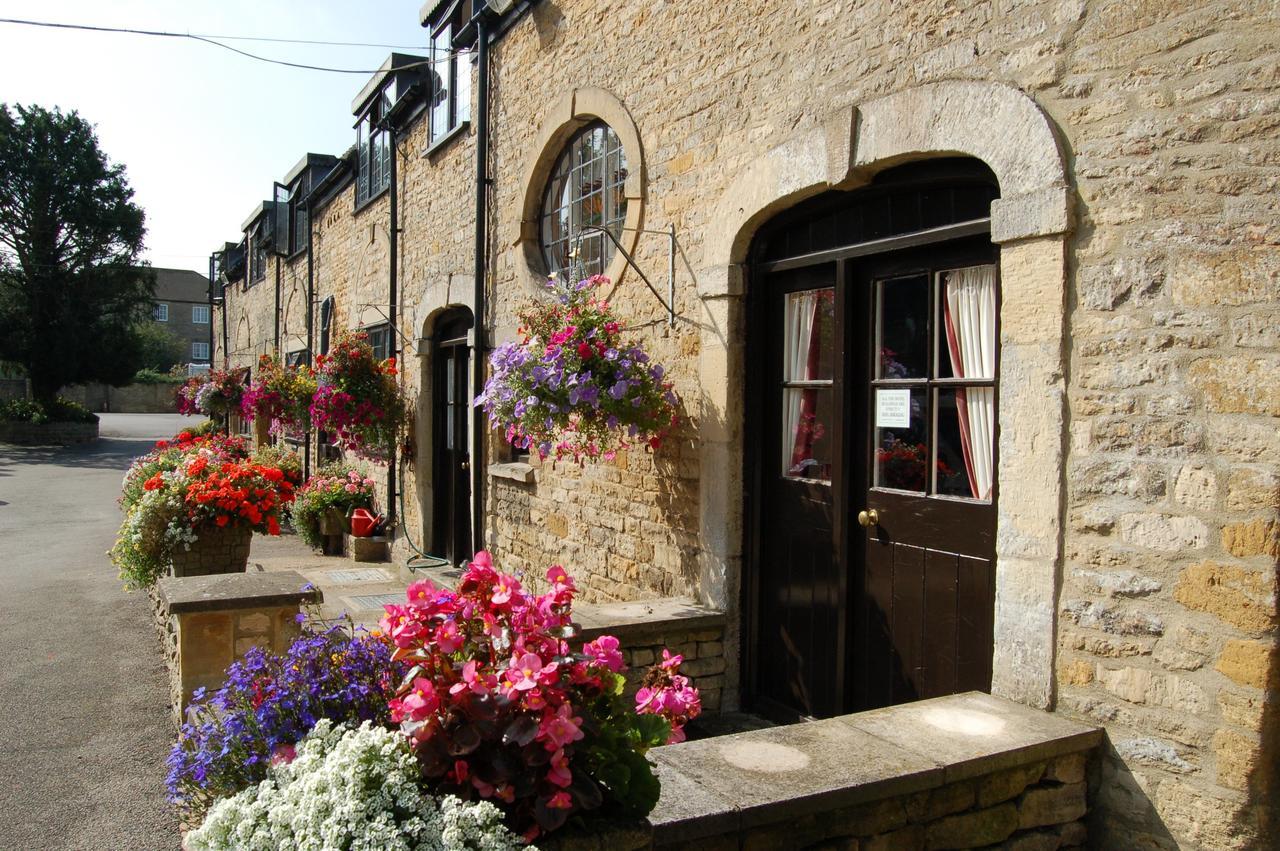 Stow Lodge Hotel Esterno foto